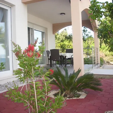 Apartment Kala Janjina