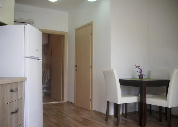 アパート Kala Janjina